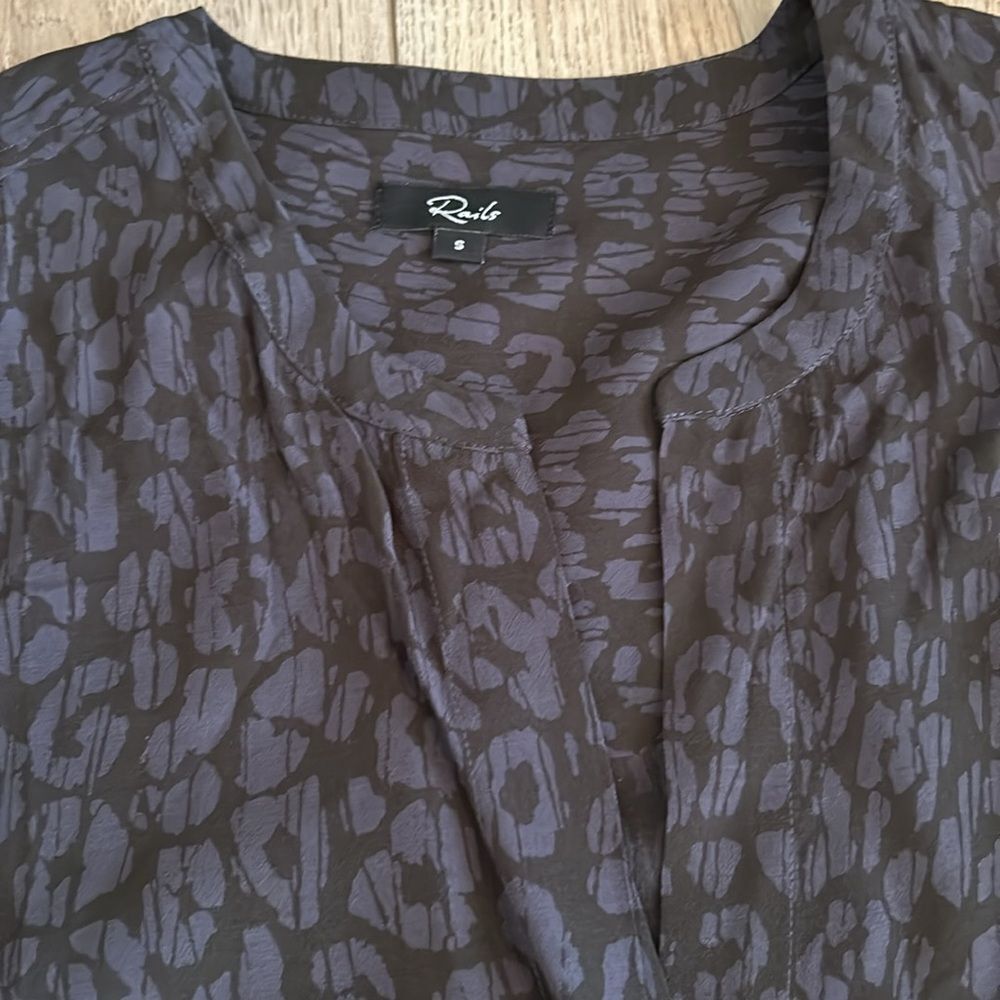 Rails Gray And Black Cheetah Print Blouse Size Sm… - image 3
